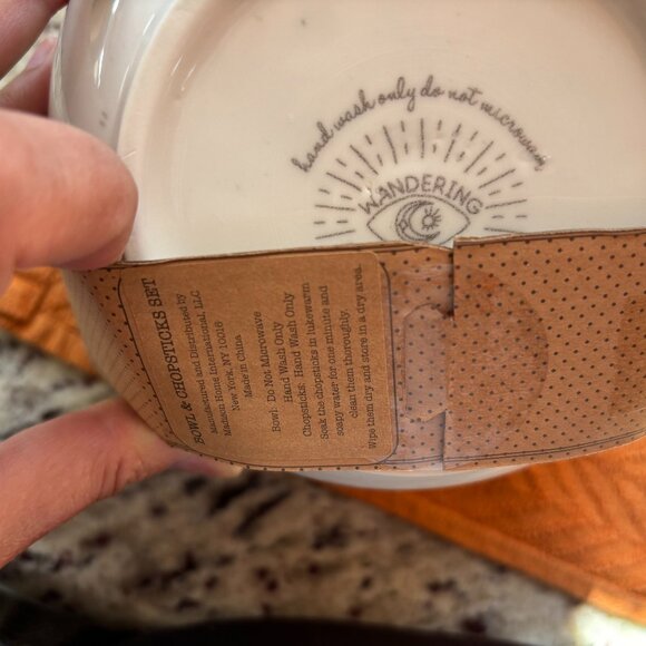 (2) Big Bowls and Chopstick Set with Designs on the Front & Back - Picture 5 of 6